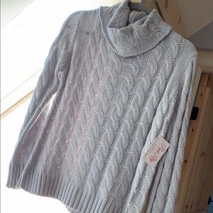 Sky blue knitted turtle neck